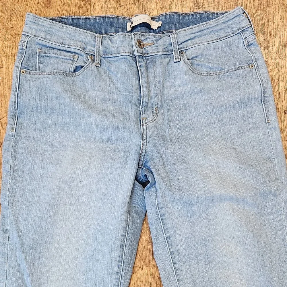 LEVI'S Bermuda Shorts - Sz 12 - Picture 2 of 7